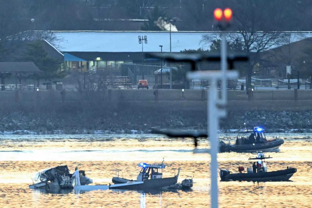  Airports near water pose unique challenges, aviation expert explains 