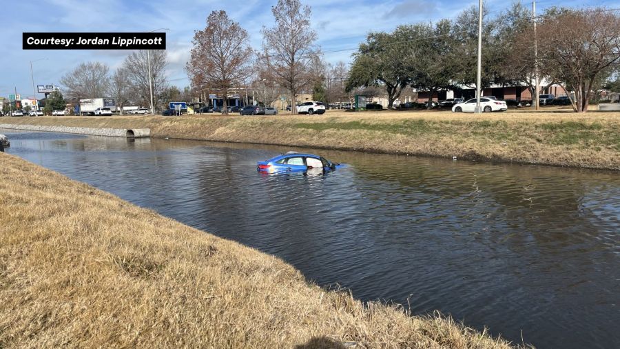  Woman hospitalized after car crashes into Metairie canal: JPSO 