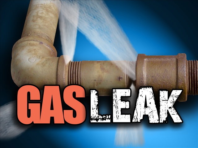  Kenner fire crews respond to 'high-pressure' gas leak 