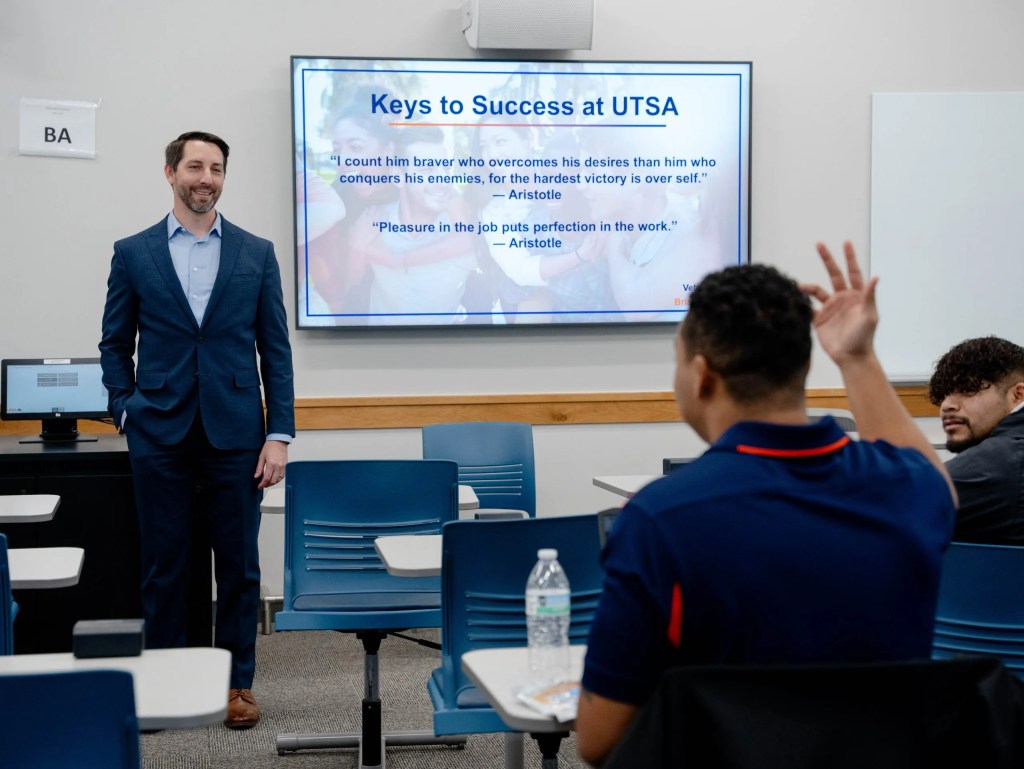  New UTSA class smoothes college transition for veterans 