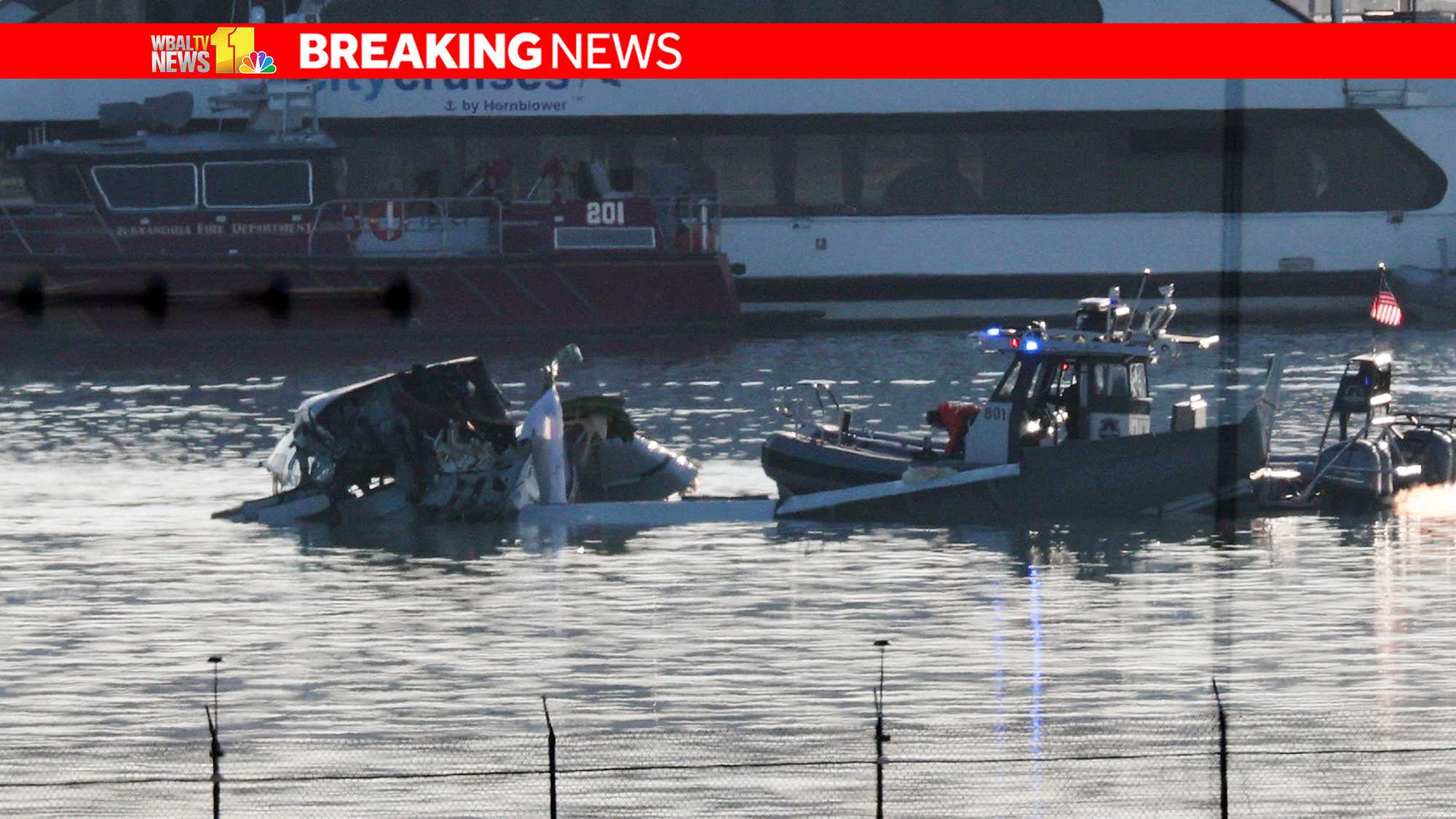   
																No survivors expected after plane, helicopter crash in DC 
															 