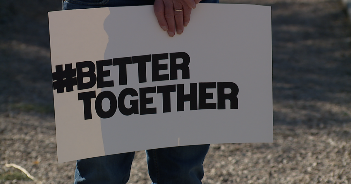  Rally in Scottsdale calling to support immigrant rights 