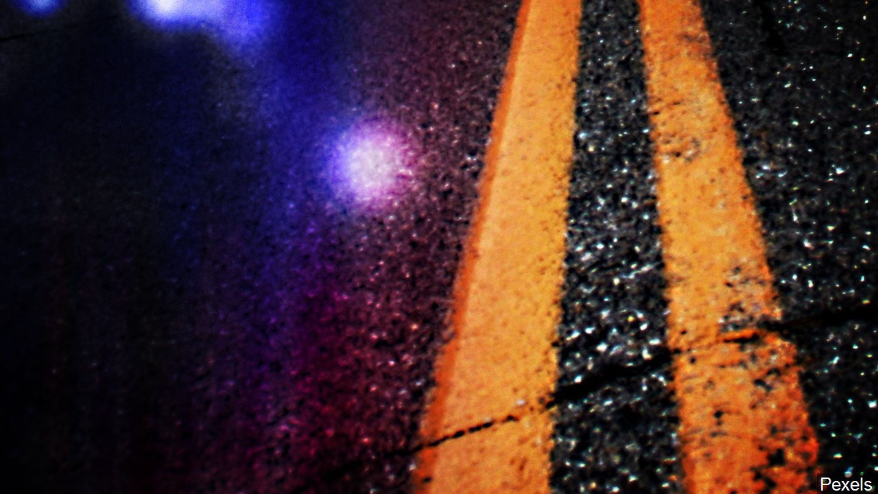  Highway crash outside St. Cloud kills 1 person, critically injures another 