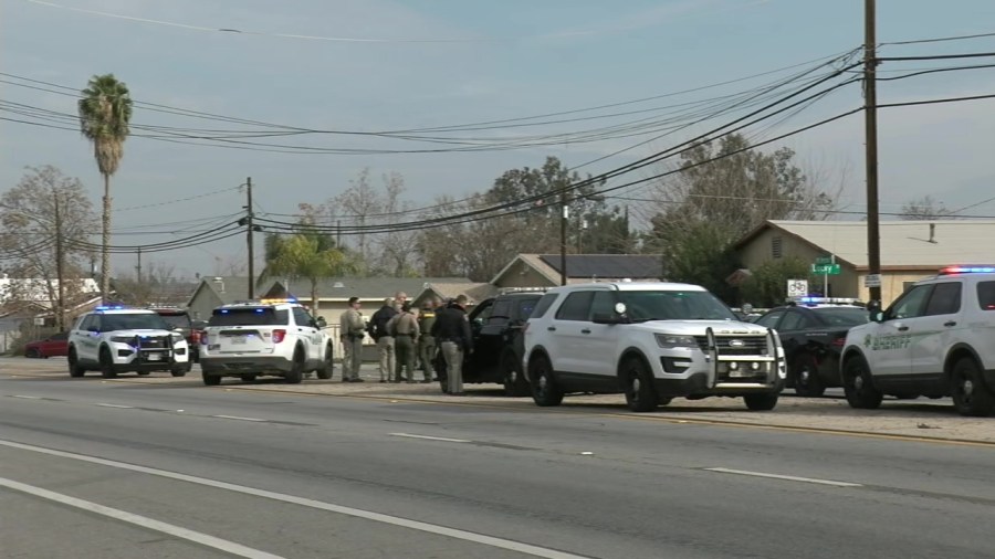  2 taken into custody after pursuit ends on Mt. Vernon Avenue 