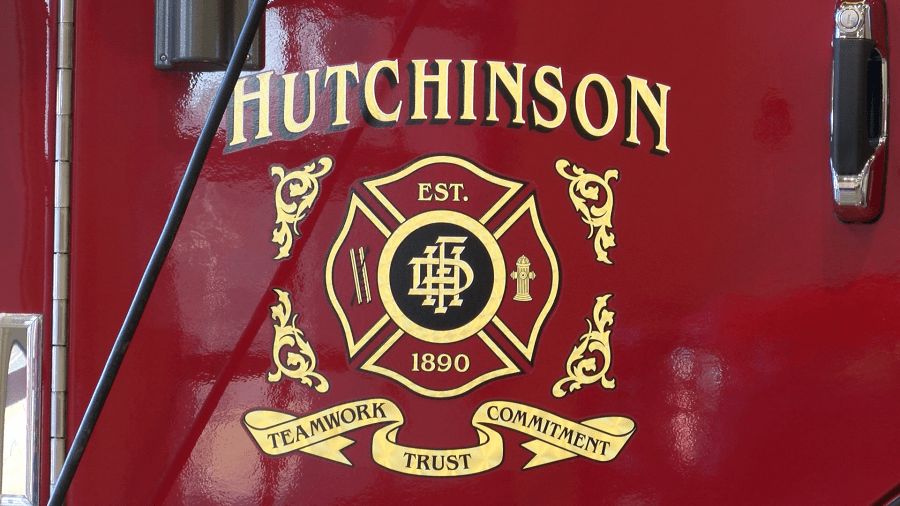  Adult, child dead in Hutchinson house fire, police investigating 