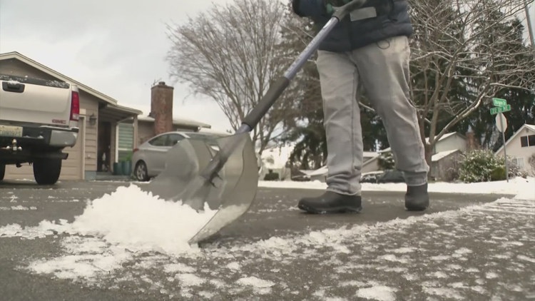  Snohomish County encounters first snowfall of the year 