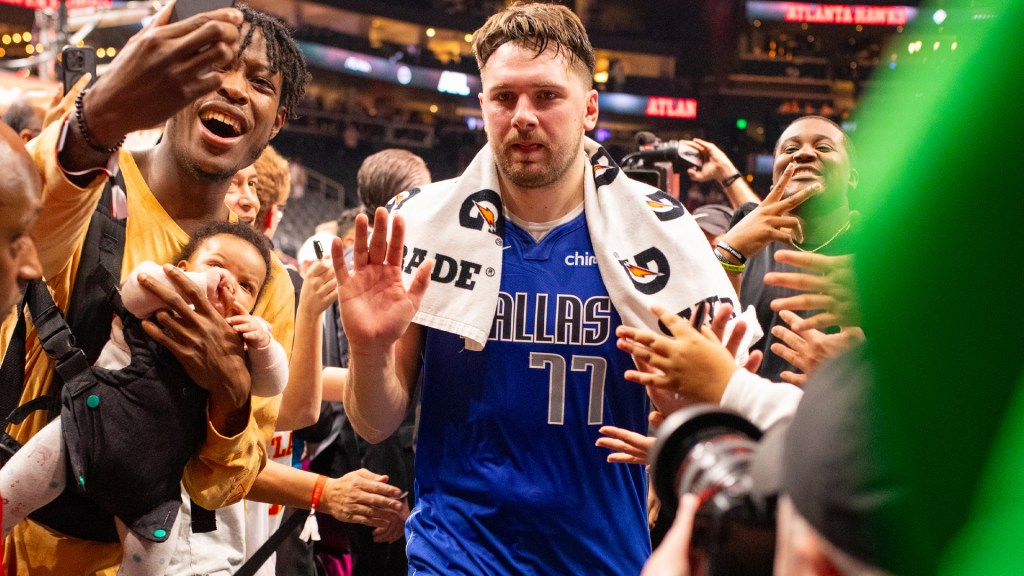  Mavericks’ Luka Dončić to join LeBron James and the Lakers in blockbuster trade 