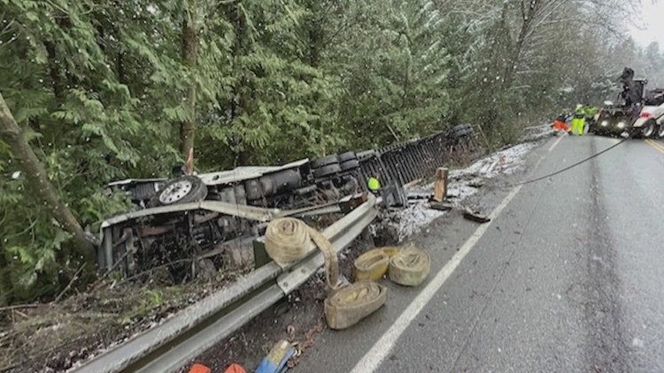  SR 18 reopens near Tiger Mountain after semi rollover blocked highway for hours 