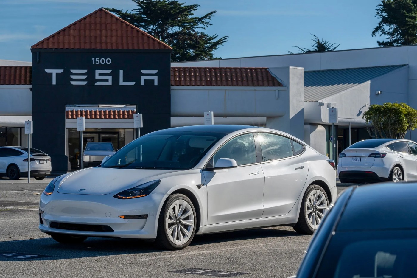  Tesla sales decline in California with Model 3 plunging 36% 