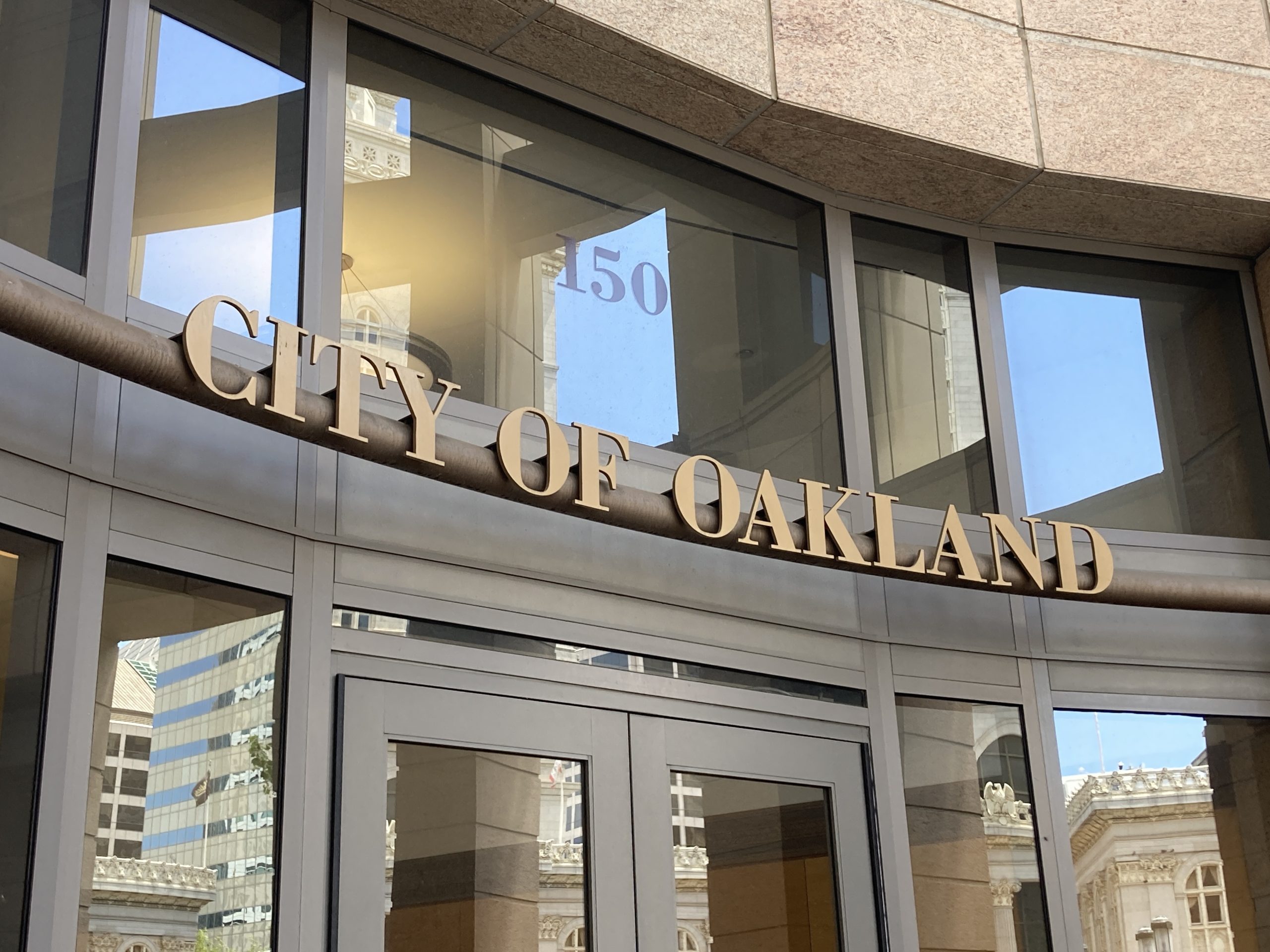  Oakland requiring city employees to return to office after several years of remote work 