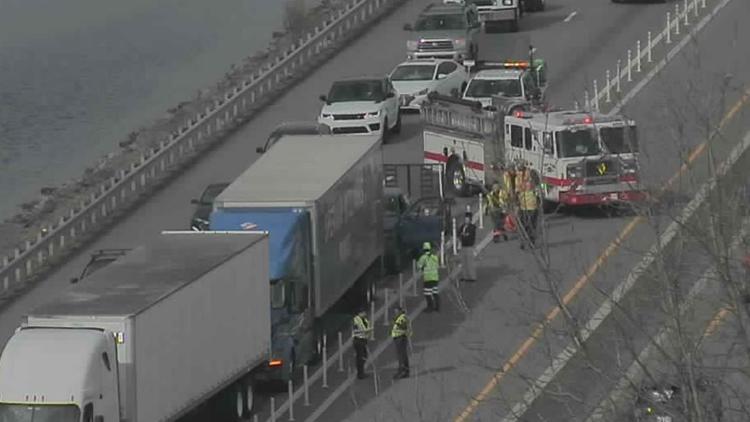  I-77 South near Davidson clears after crash 