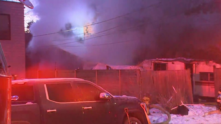  Woman rescued from Seattle fire, transported to hospital 