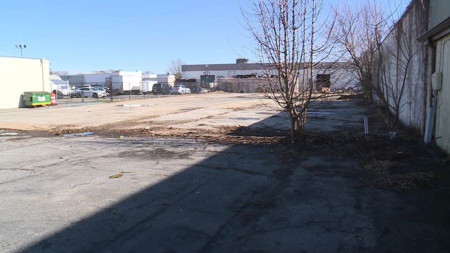  'Definitely 10 was on our side today': Burnt-out camper removed from Virginia Beach lot 