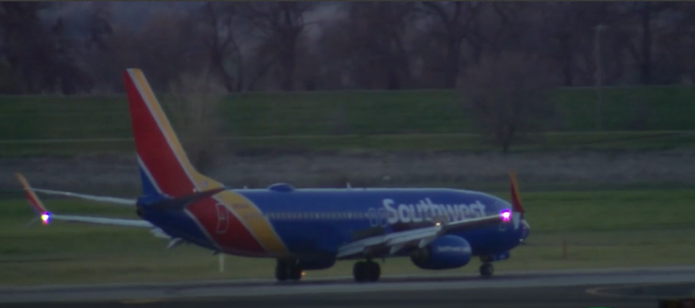  Possible engine issues force Denver bound Southwest flight to make 'non-emergency return' to SMF 