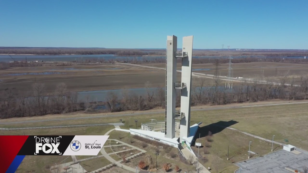   
																Lewis and Clark Confluence Tower reopens after closing for over a year 
															 