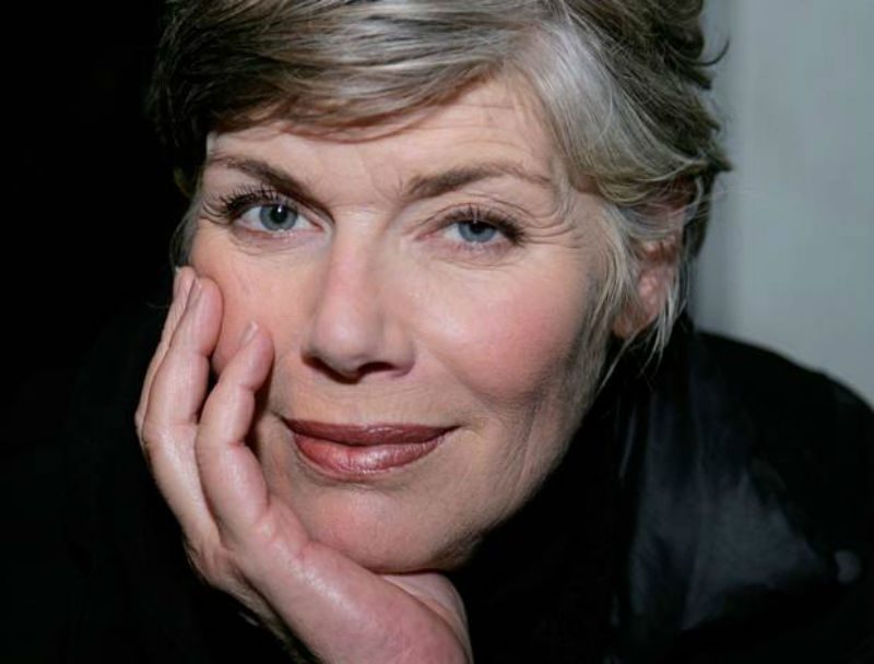  Out Actor Kelly McGillis Attacked 