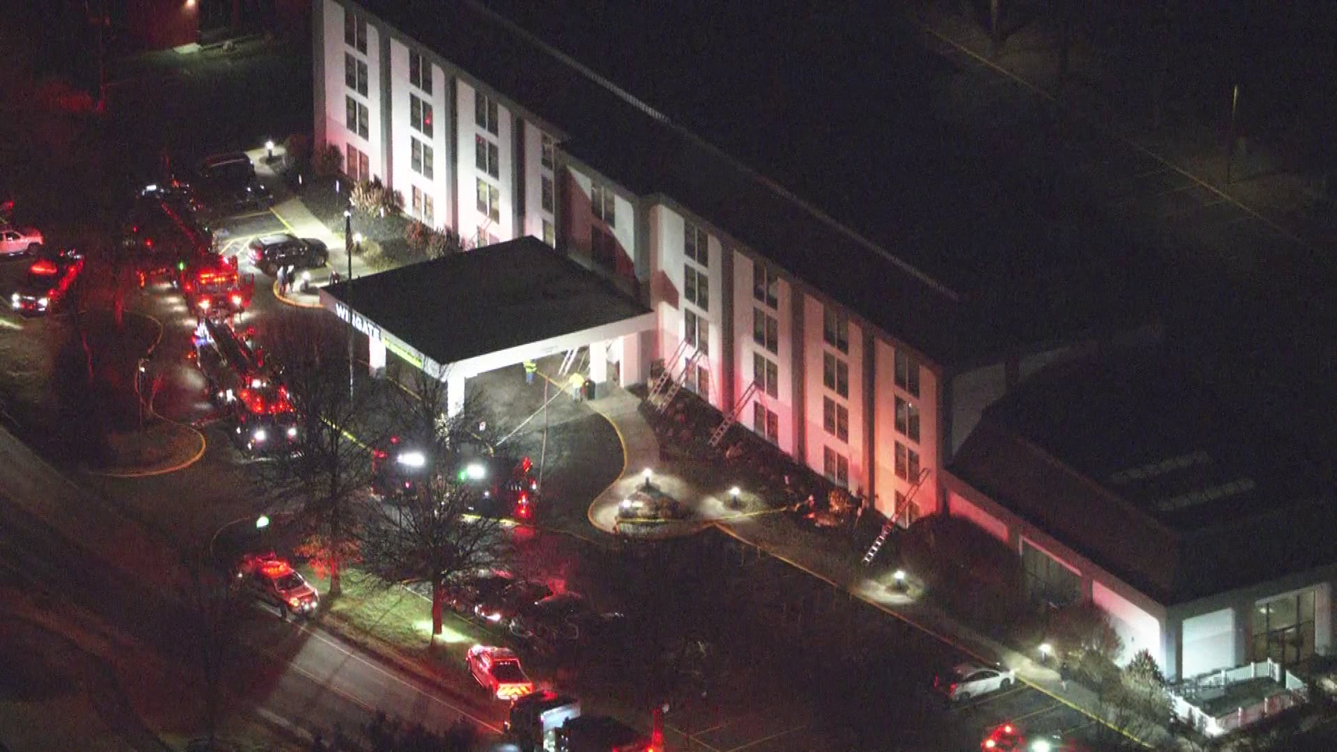  Firefighters called to hotel in Cranberry Township 