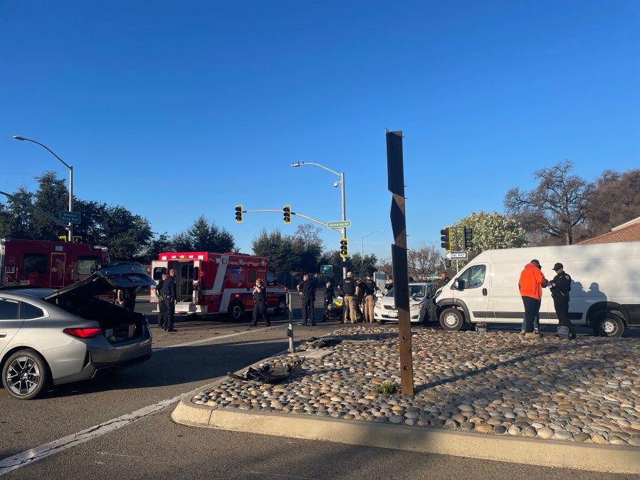  Driver of stolen car runs red light causing crash in Visalia, police say 