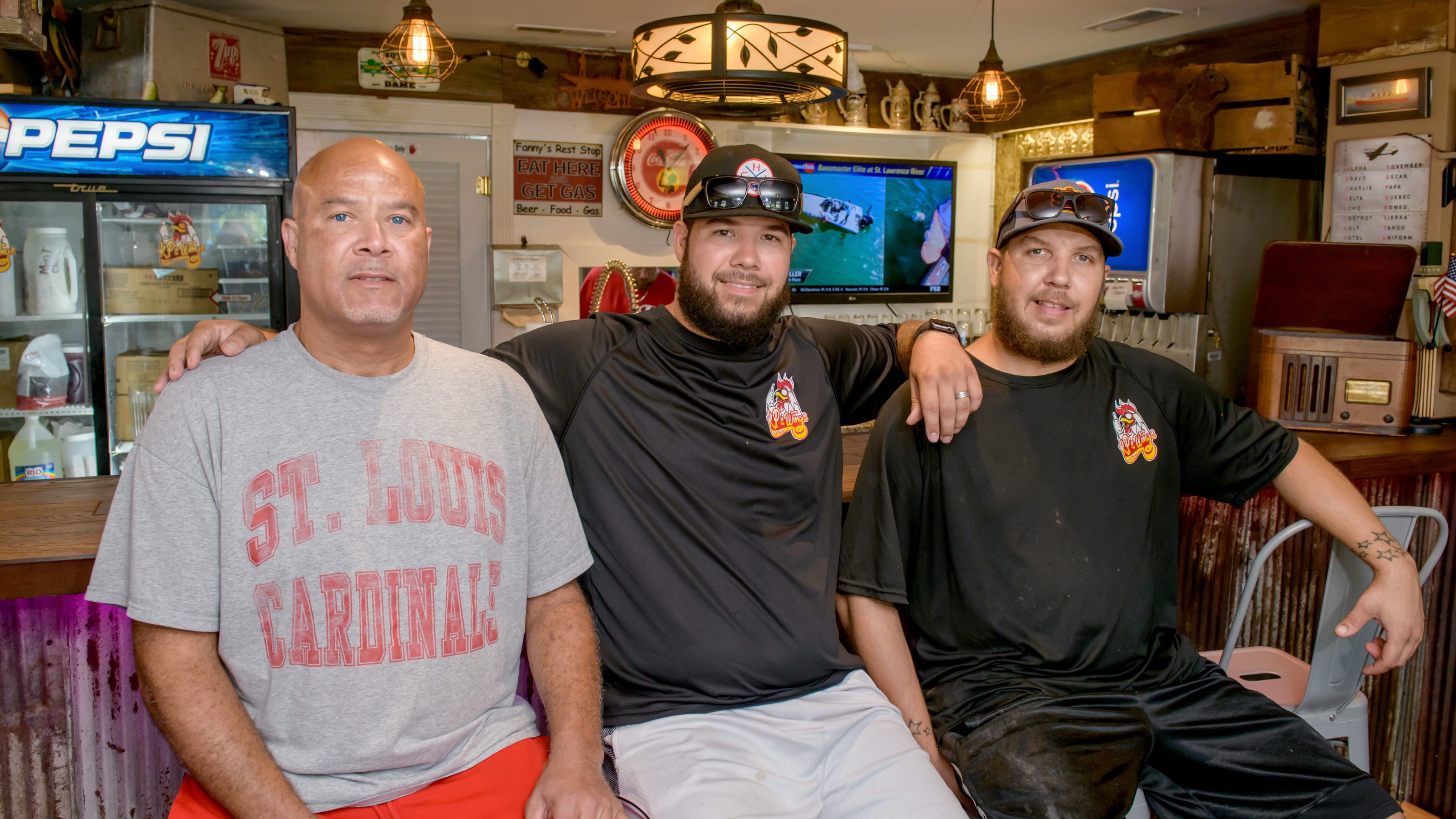  Wings, fries and family: How this small business opened in Hanna City 
