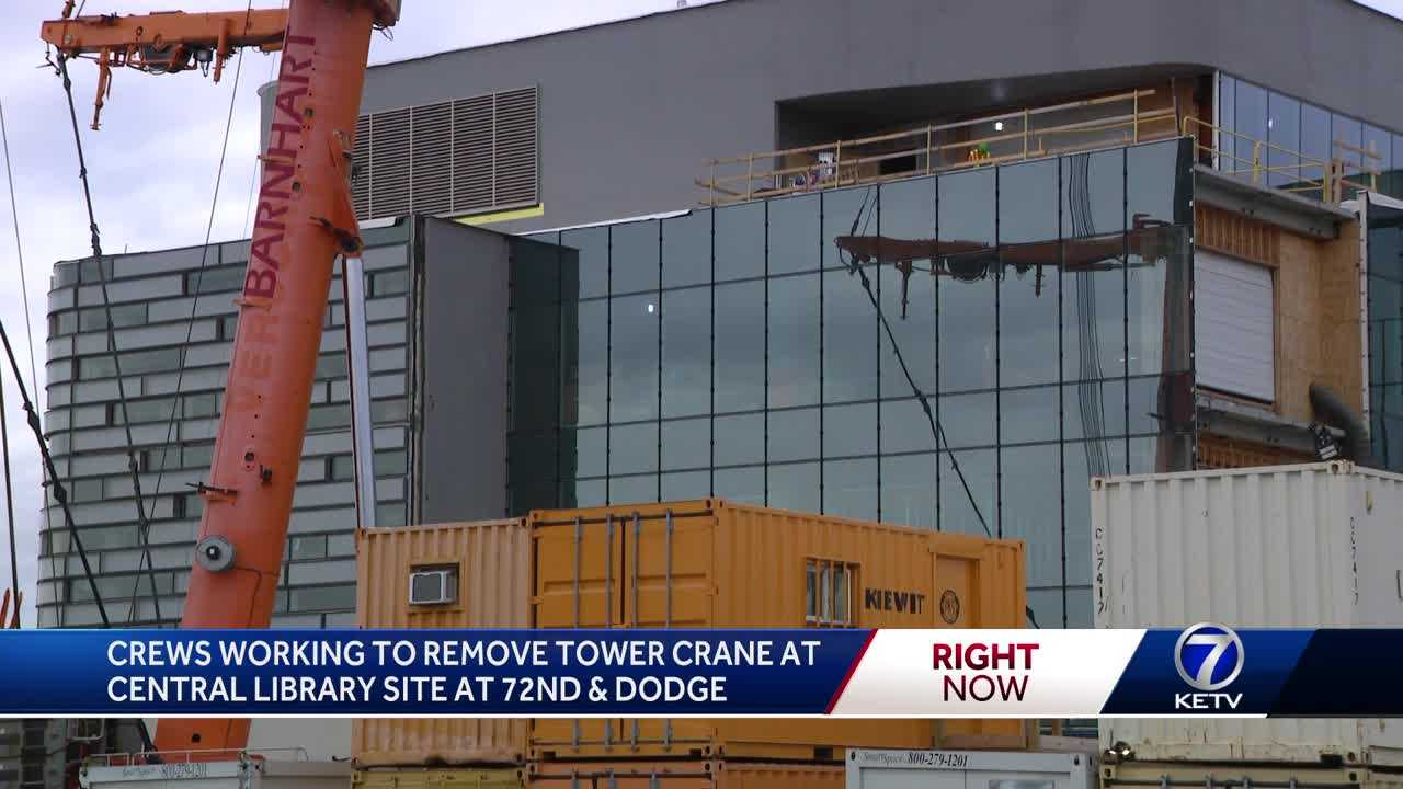  Crews working to remove tower crane at Omaha's new central library site 