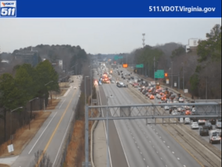  Vehicle crash causes major delays near Independence Blvd. 