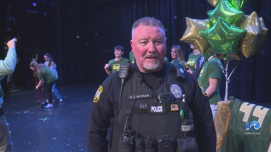  Cox HS SRO honored for service to school 