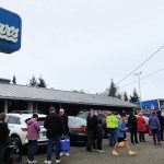  Hundreds lined up for Ivar’s Soup Day in Everett 