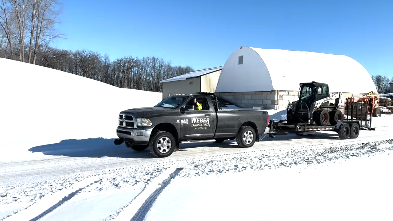  Milwaukee-area plow crews in St. Louis for snow removal 