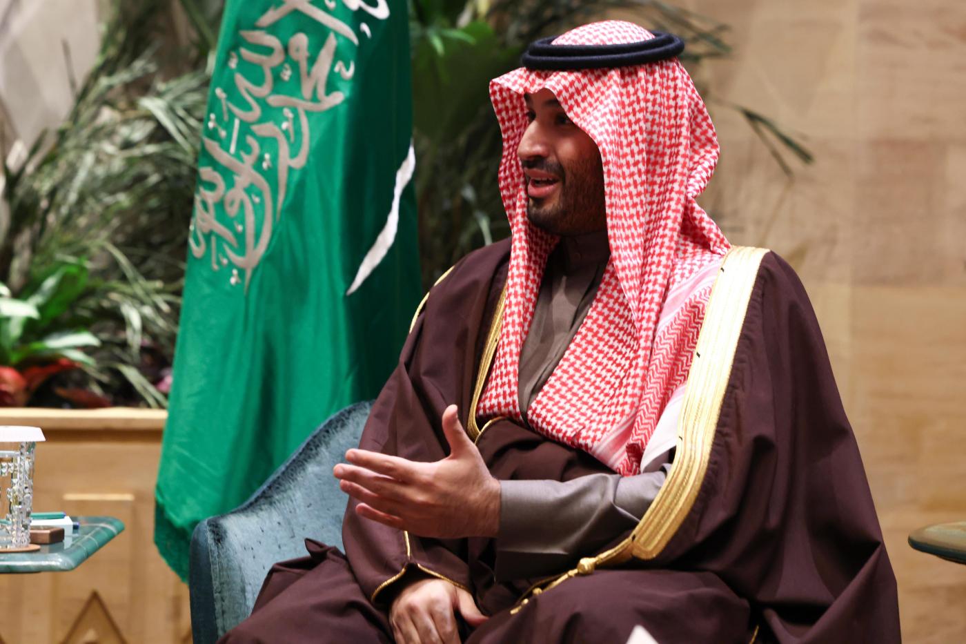  Saudi Arabia’s crown prince wins points for hosting the Russia-US summit on Ukraine 