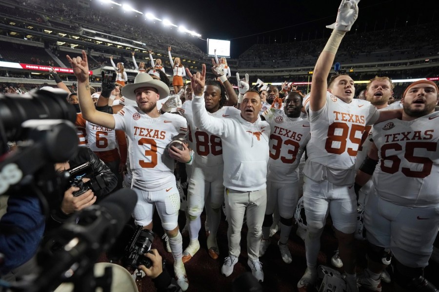  Sarkisian to make $12.3M in final year of 7-year contract extension with Texas Longhorns 