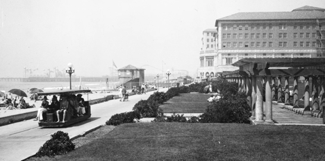  The Street Seen: Crescent Bay Park 