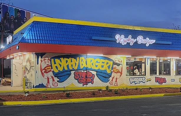  Hyphy Burger comes to West Oakland; Homemade Cafe returns this week 