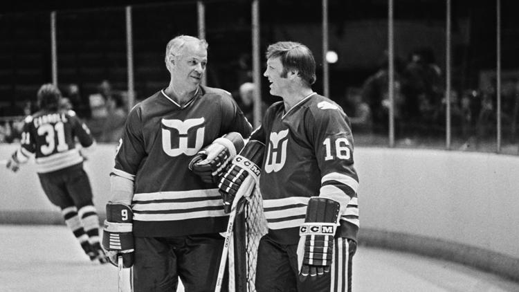  Researchers confirm Hall of Famer Bobby Hull had CTE when he died 2 years ago 