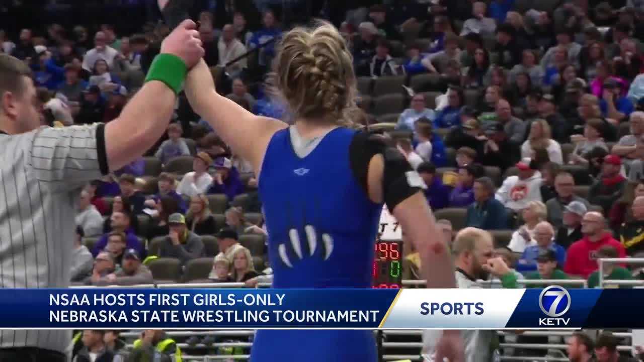  'It's my time now': NSAA hosts first girls-only Nebraska state wrestling tournament 