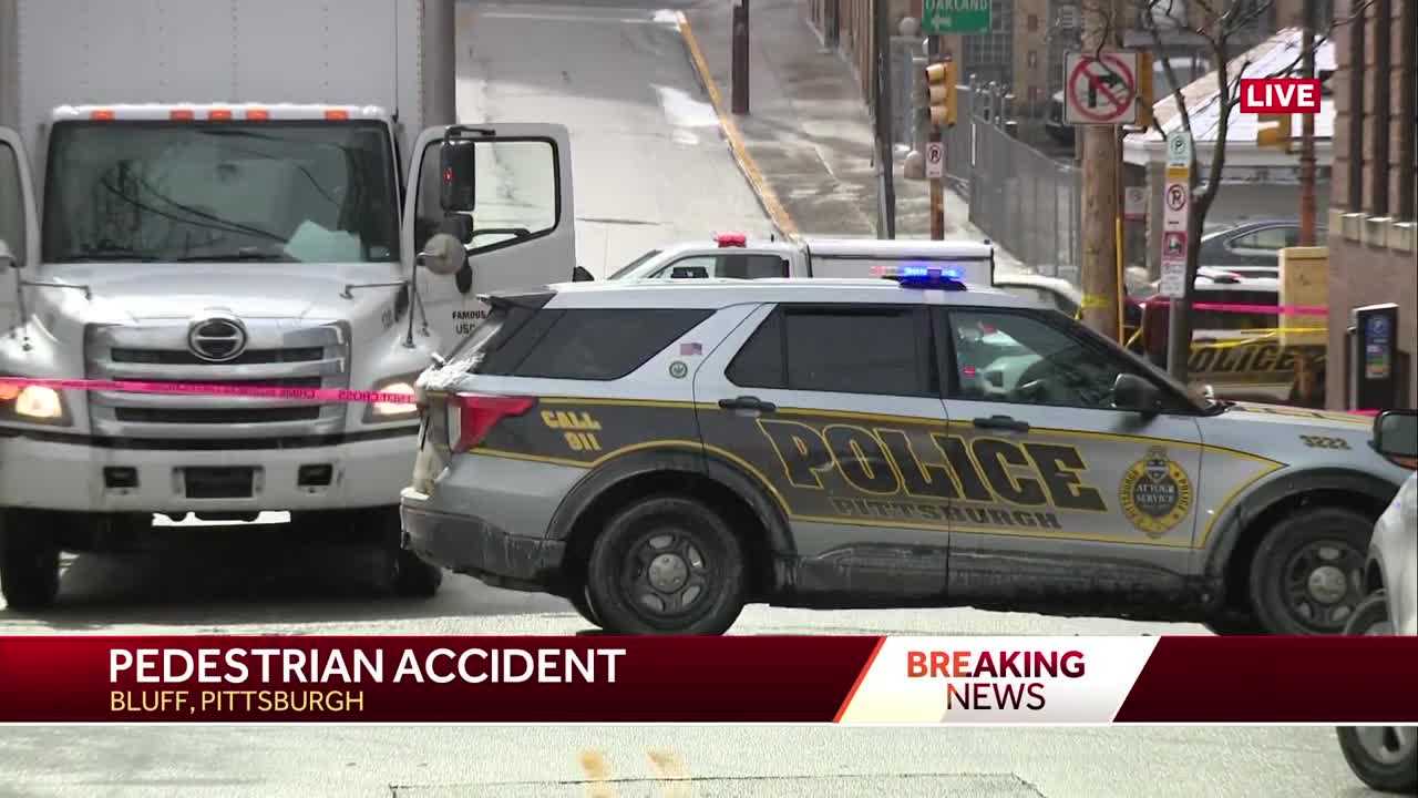  Man fatally hit by box truck in Pittsburgh neighborhood  