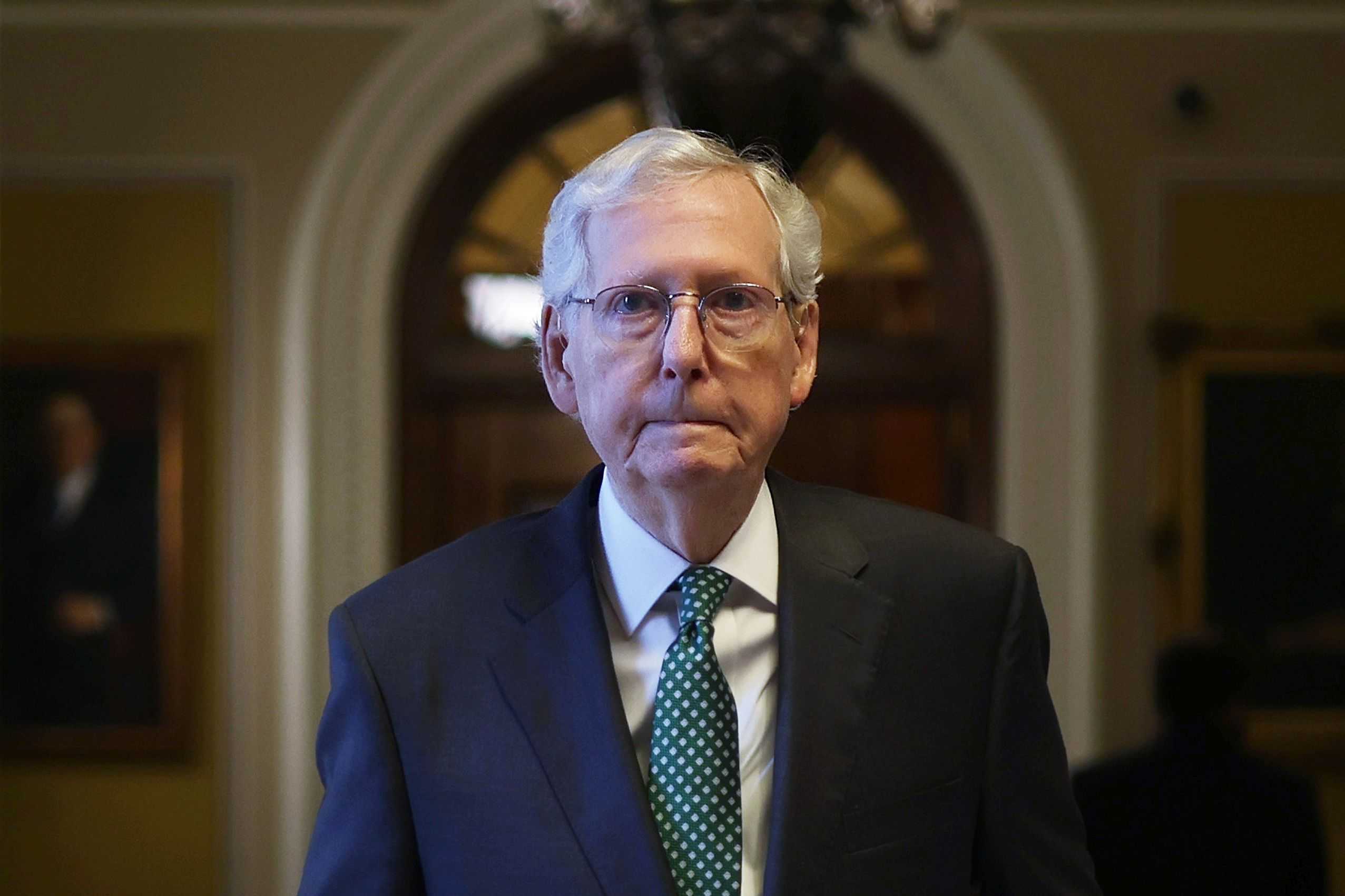  Sen. Mitch McConnell won't seek reelection in 2026 