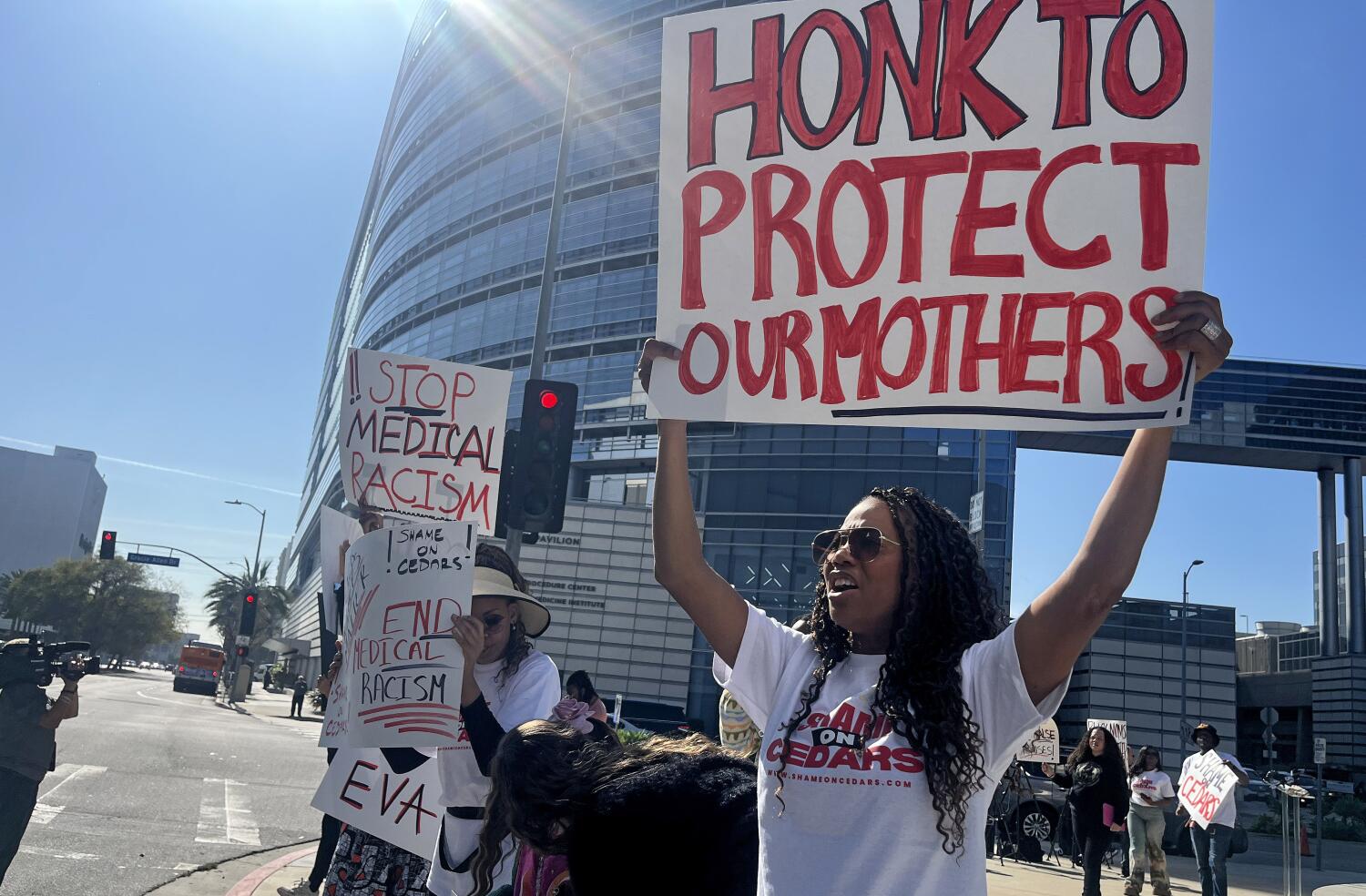  Protesters demand Cedars-Sinai do more to protect pregnant patients of color 