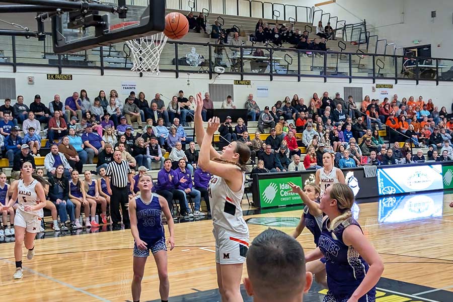  3A 1-seed Malad overcomes early nerves to seal first win on road to potential state championship 