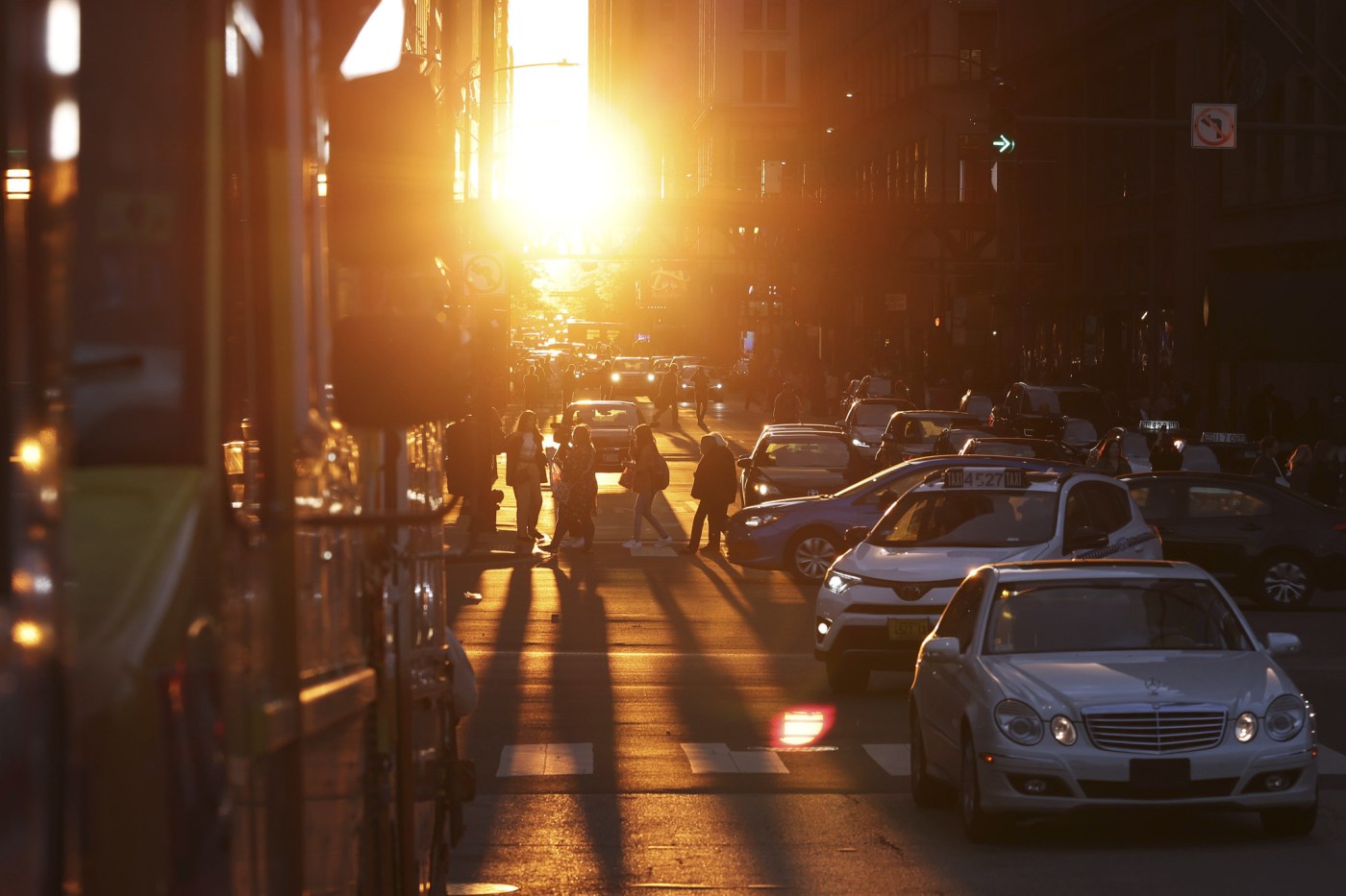  Afternoon Briefing: Chicago’s frigid temps are just right for competitive ice swimmer 