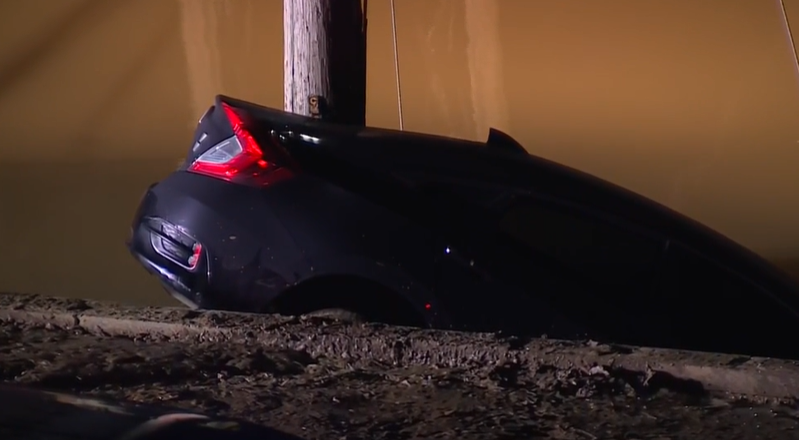  No injuries reported after car went into Ohio River in Dayton 