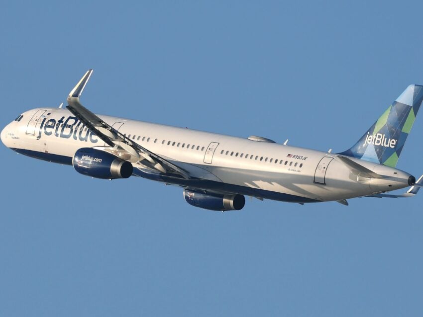  JetBlue pilot arrested at Logan Airport moments before takeoff 