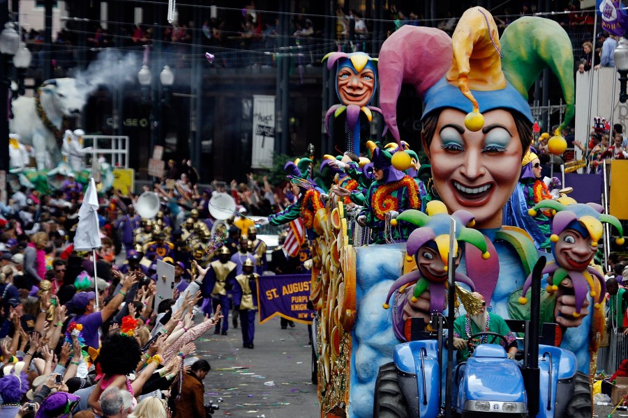  Some Mardi Gras krewes rescheduling parades due to rain 