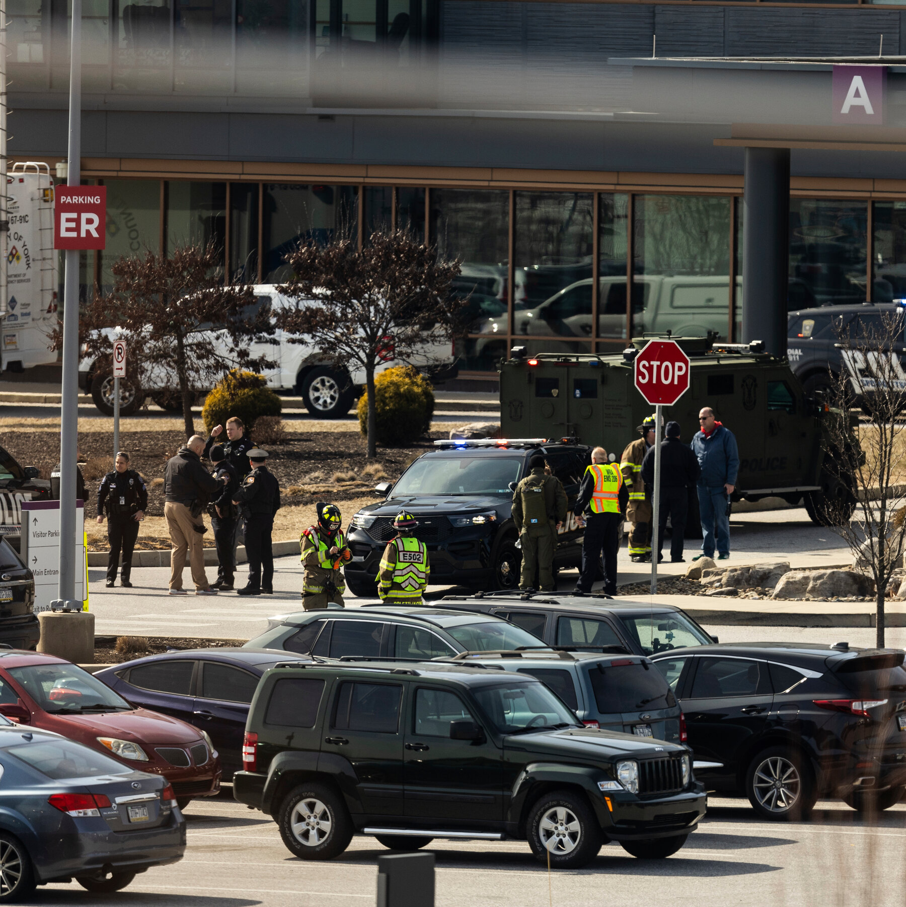  Gunman in York County, Pa., Hospital Shooting Is Dead, Officials Say 