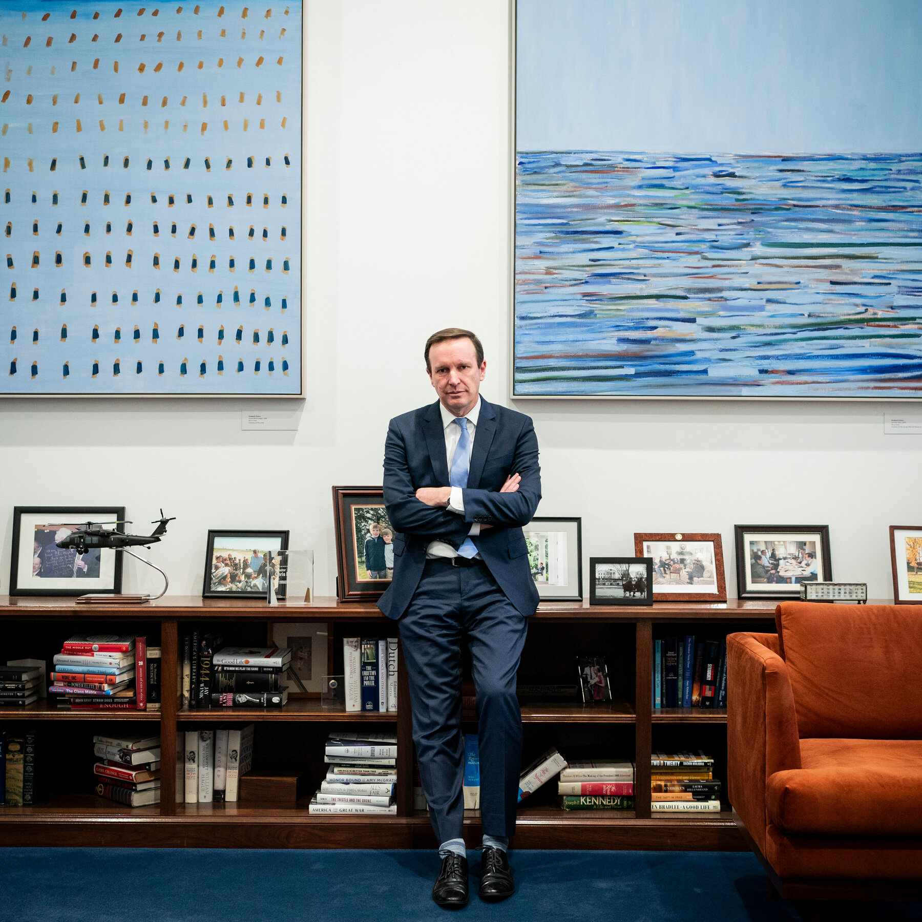  Chris Murphy Emerges as a Clear Voice for Democrats Countering Trump 