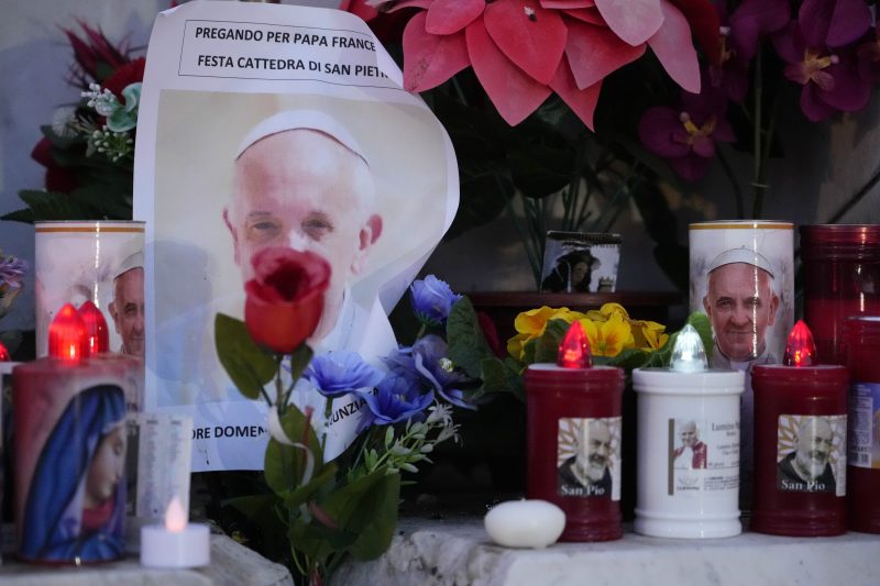  Pope Francis conscious but remains in critical condition after respiratory crisis 