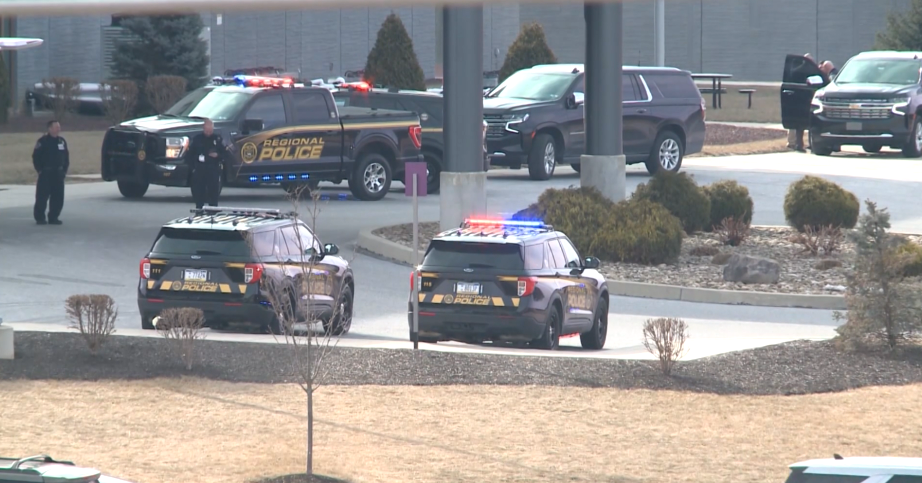  Officer killed, 6 injured after active shooter situation at Pennsylvania hospital 