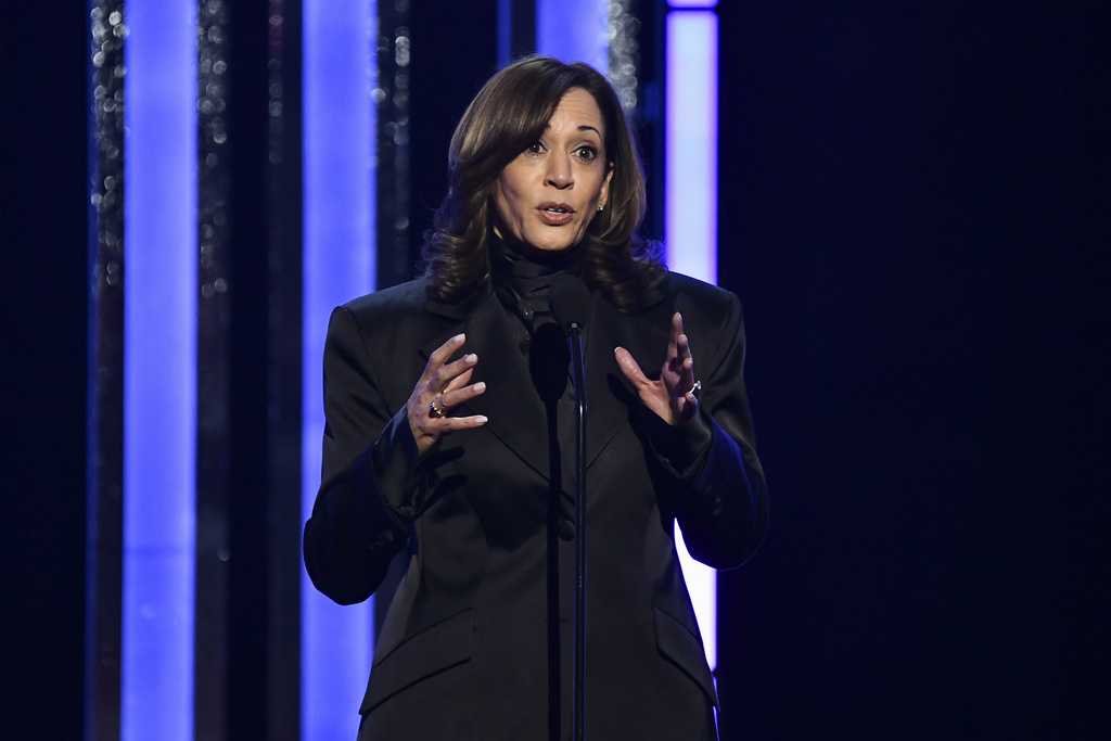  Kamala Harris receives prestigious Chairman's prize at NAACP Image Awards 