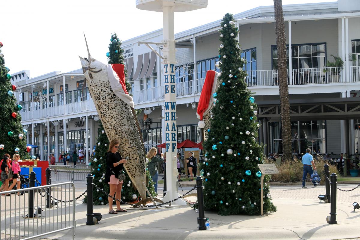  Holly Days on Main returns for Christmas celebration at The Wharf 