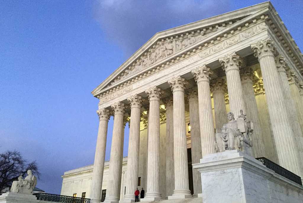  Supreme Court turns back challenges to laws keeping abortion opponents away from clinics, patients 