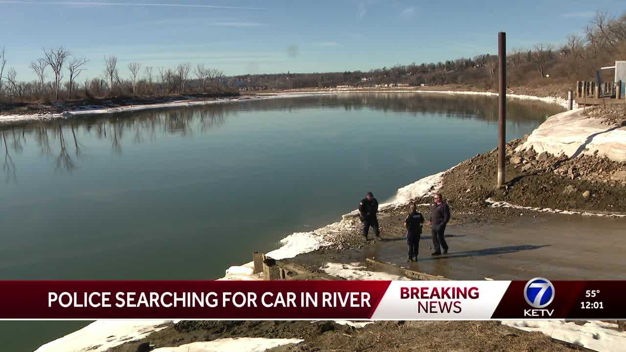  Omaha first responders searching for vehicle that drove into Missouri River 